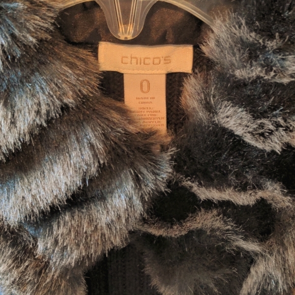Chico's faux fur vest with side pockets - Picture 2 of 11